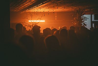 BeamZ Professional LCB400IP: Výkonný voděodolný LED bar