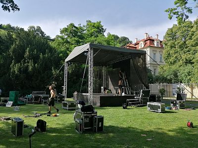 Groundsupportové zastřešení podia 8x6m